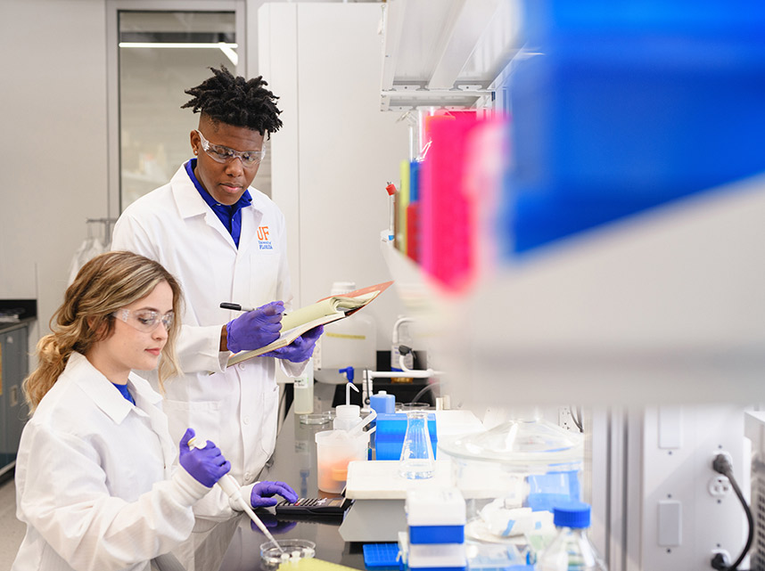 UF researchers working in a lab.